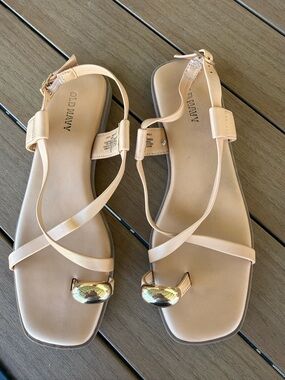 Old Navy Tan Toe Ring Strappy Sandals Size 6
